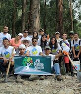 Yo planto un arbolito iniciativa para la reforestacin urbana en Bolivia 