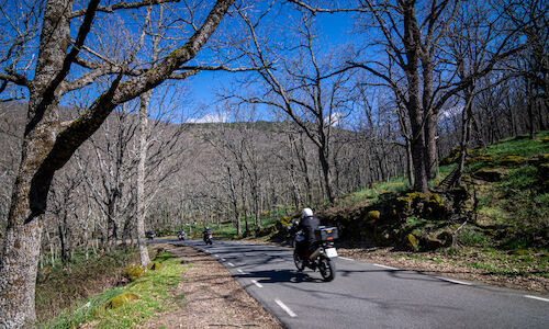 De ruta por Extremadura en coche o moto descubre sus carreteras paisajsticas