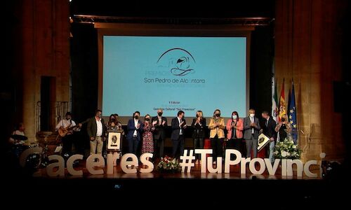 Miajadas Cabezuela del Valle San Gil y Almoharn ganadores de los Premios San Pedro de Alcntara a la innovacin rural 