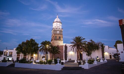 Teguise lanza la Ruta Ecotur que conecta Costa Teguise y Caleta de Famara  