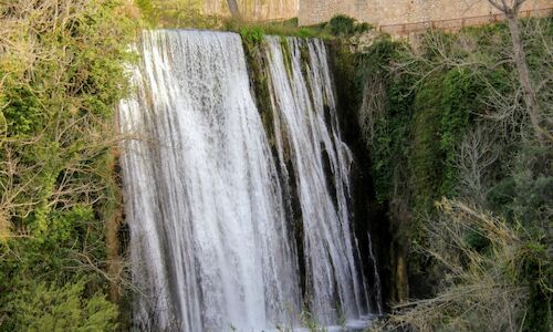 La cascada que se ha vuelto viral de la ruta de El Molinar de Alcoy 