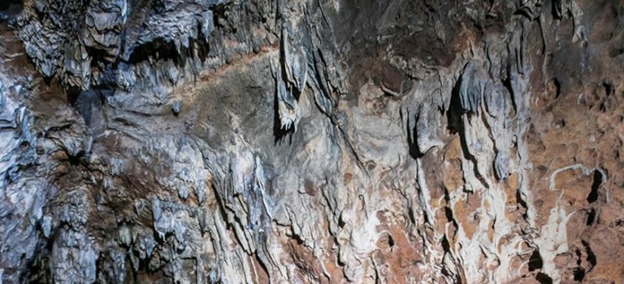 Sendero Nocturno por las cuevas de Fuentes de Len Extremadura