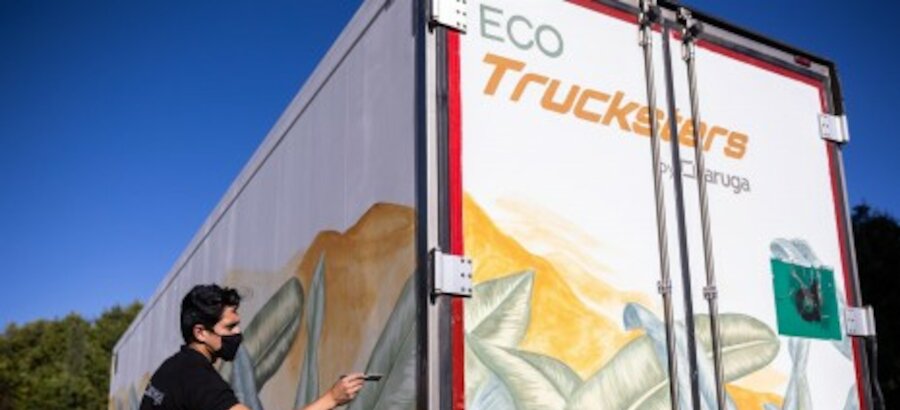 EcoTrucksters by Taruga presenta un camin cuya pintura absorbe CO2