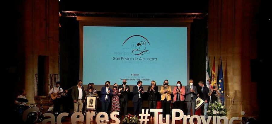 Miajadas Cabezuela del Valle San Gil y Almoharn ganadores de los Premios San Pedro de Alcntara a la innovacin rural 