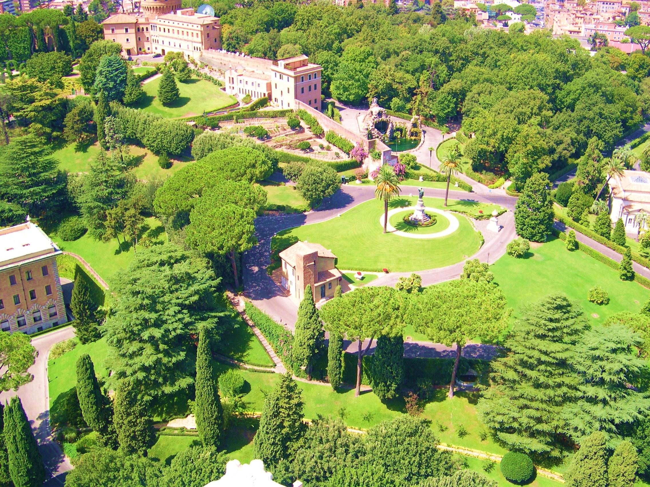 Jardines de la Ciudad del Vaticano, Roma  