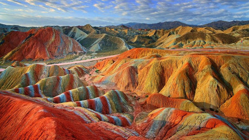 Montañas arcoíris China