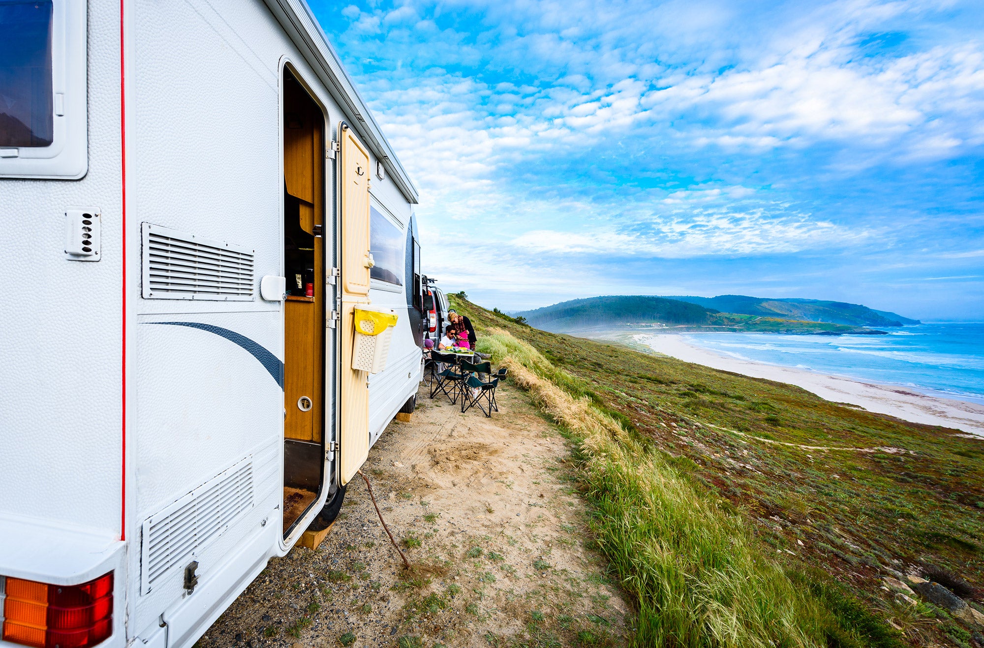 Nueva tendencia de viaje el boom de las autocaravanas y camper